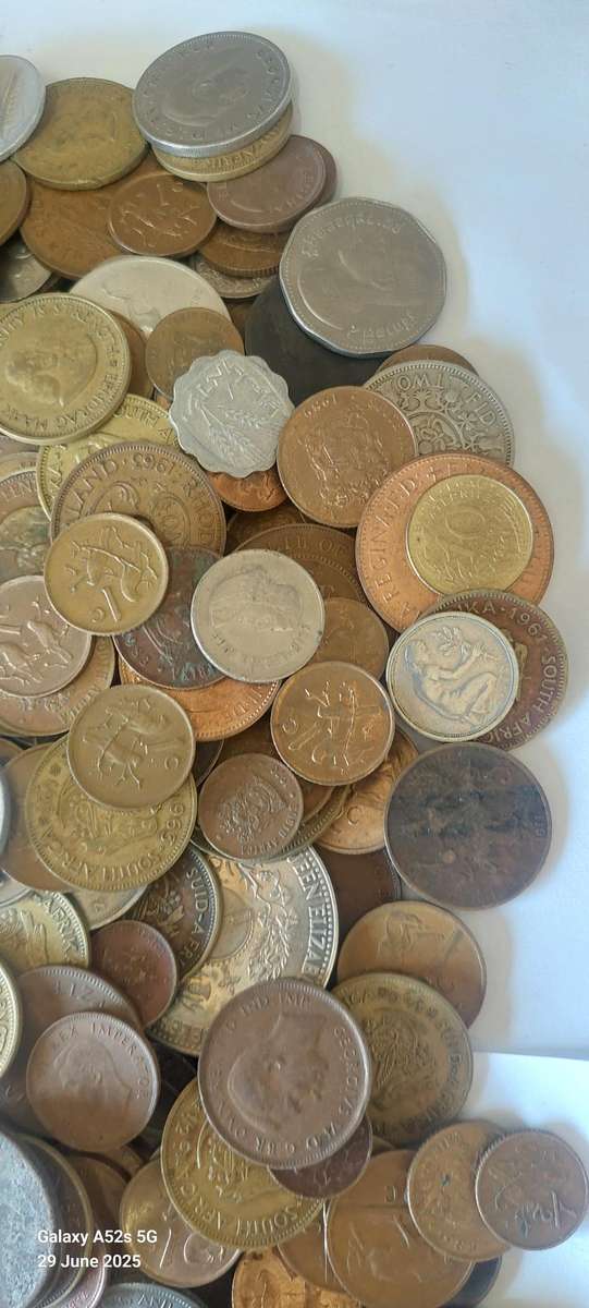 Large Collection of Coins - SA & International - 4481g
