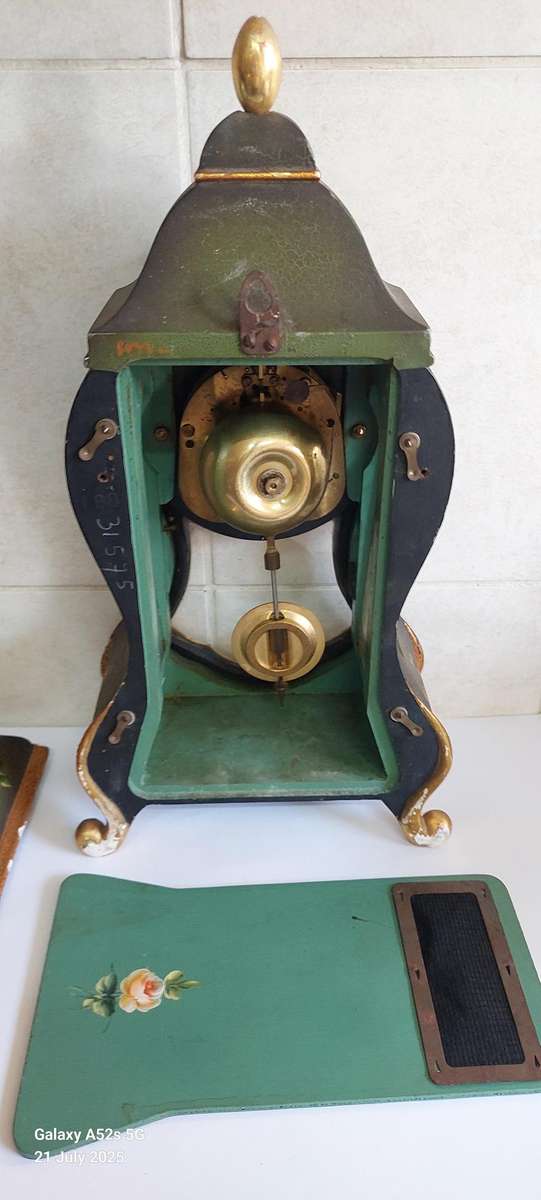 Vintage Le Castel clock with mantle sconce 100% working & chimes beautifully Value R3950