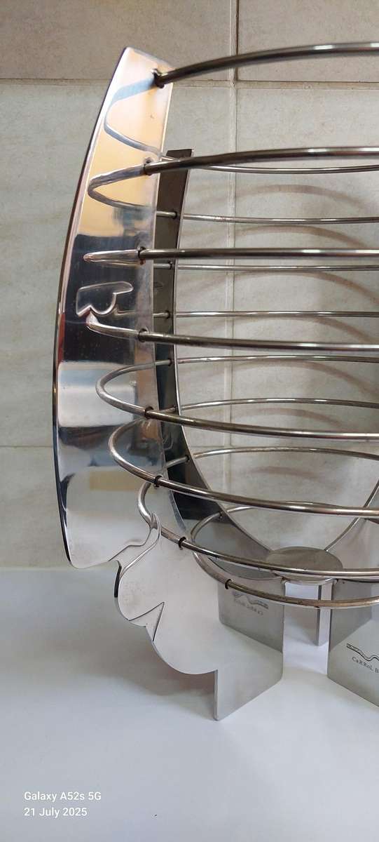 Stunning large Carrol Boyes stainless steel man fruit basket Value R2500