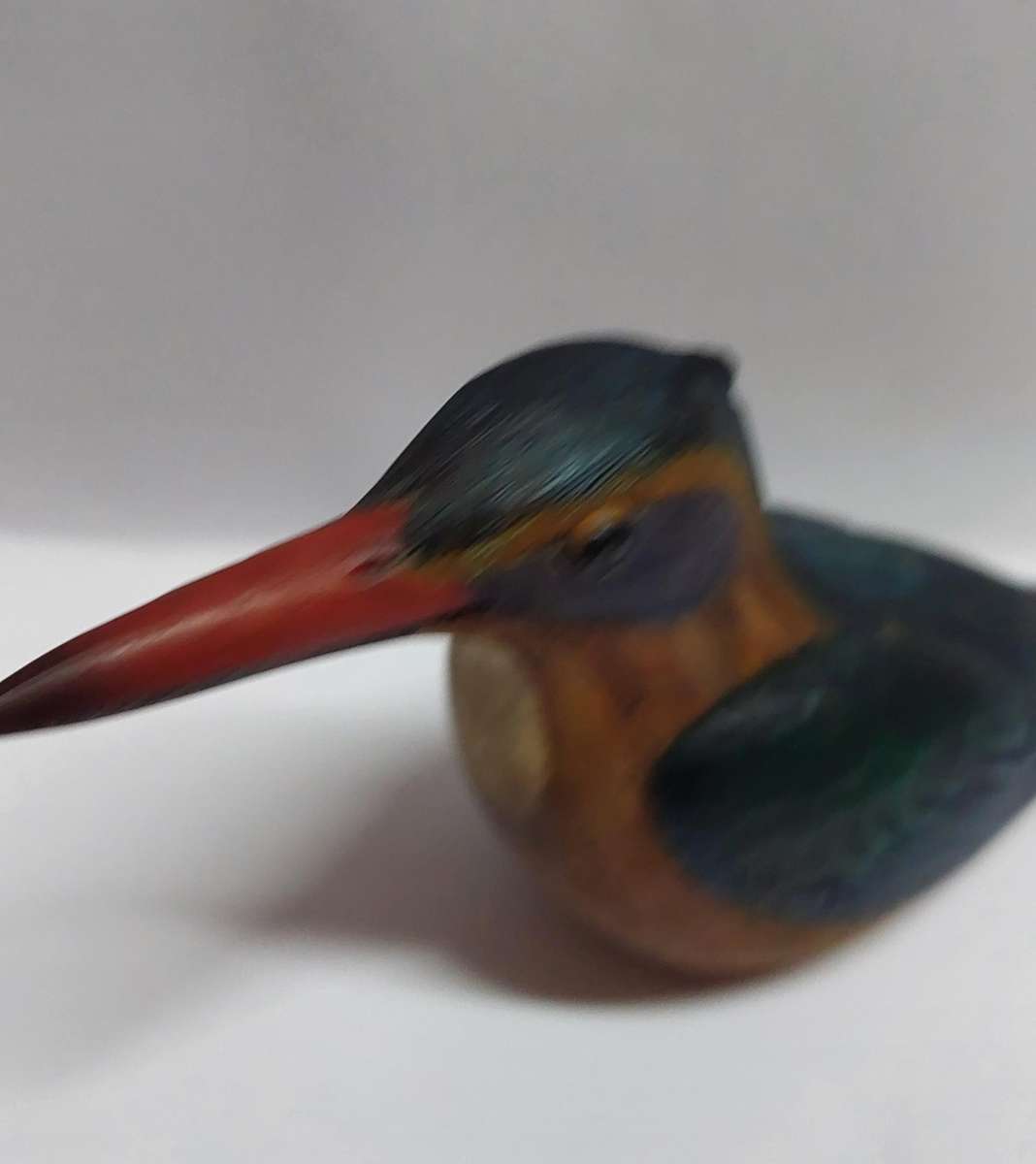 Lovely vintage Feathers of Knysns kingfisher figure
