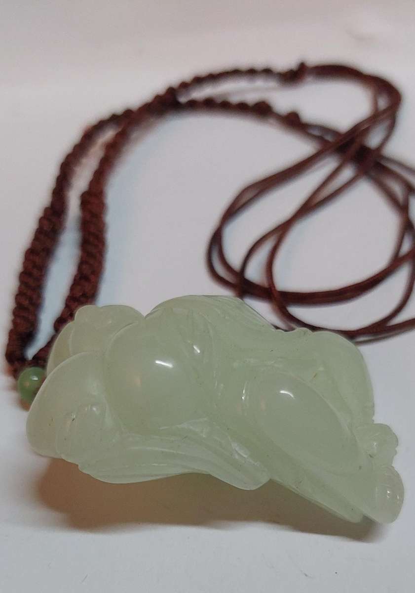 Amazing vintage Chinese carved Jade pendant & necklace Value R2500