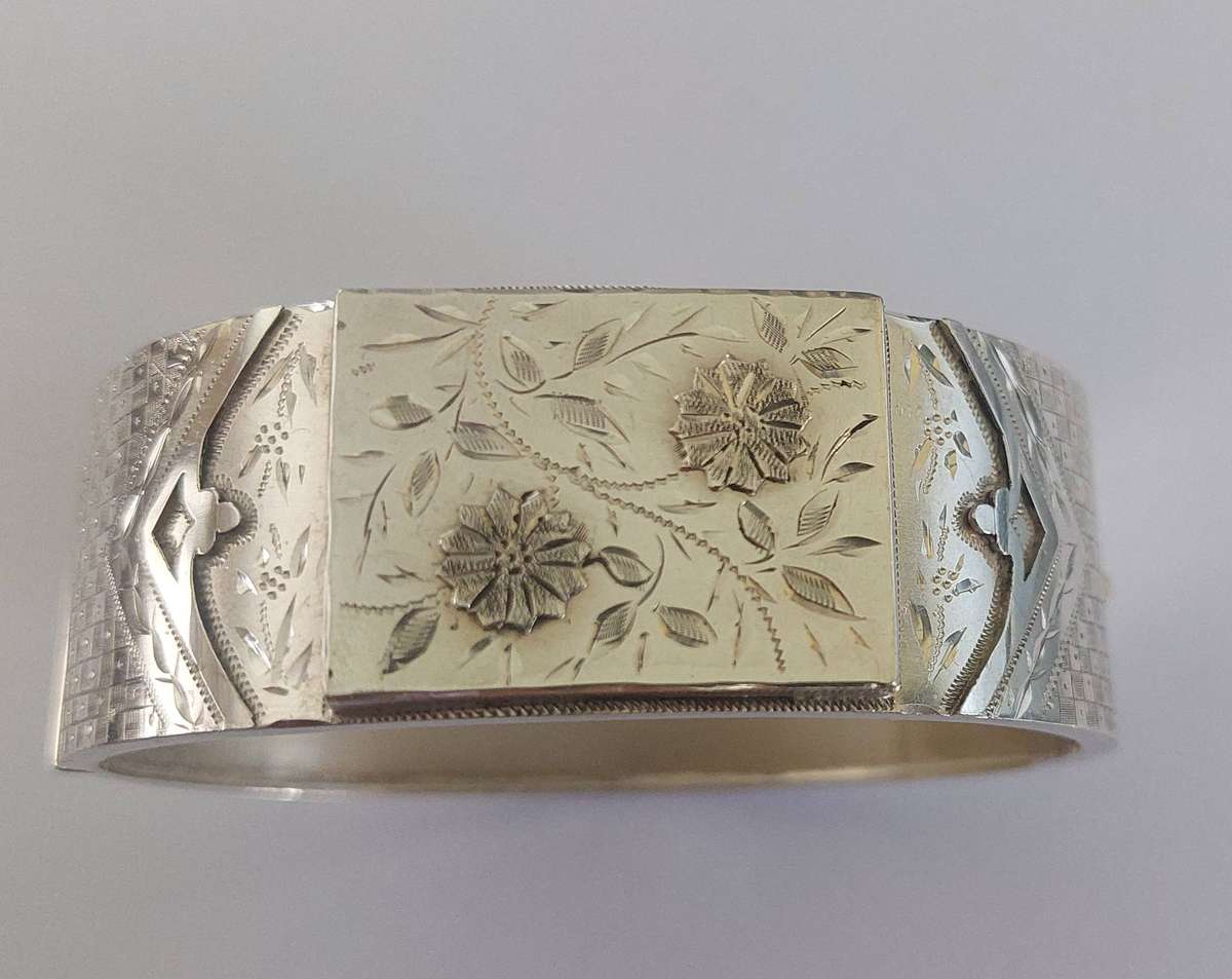 large Victorian sterling silver clip bangle circa 1880's