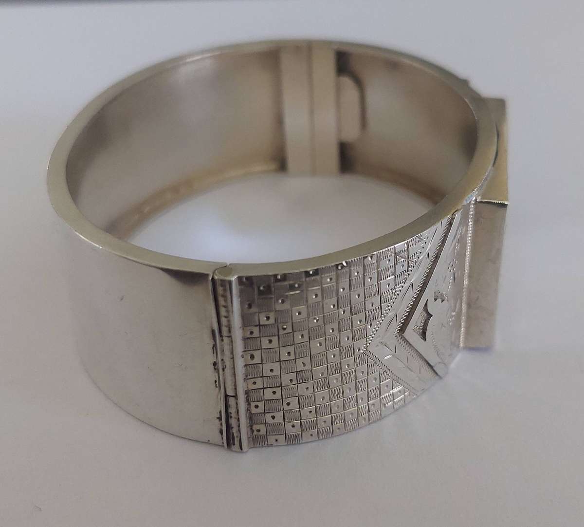 large Victorian sterling silver clip bangle circa 1880's