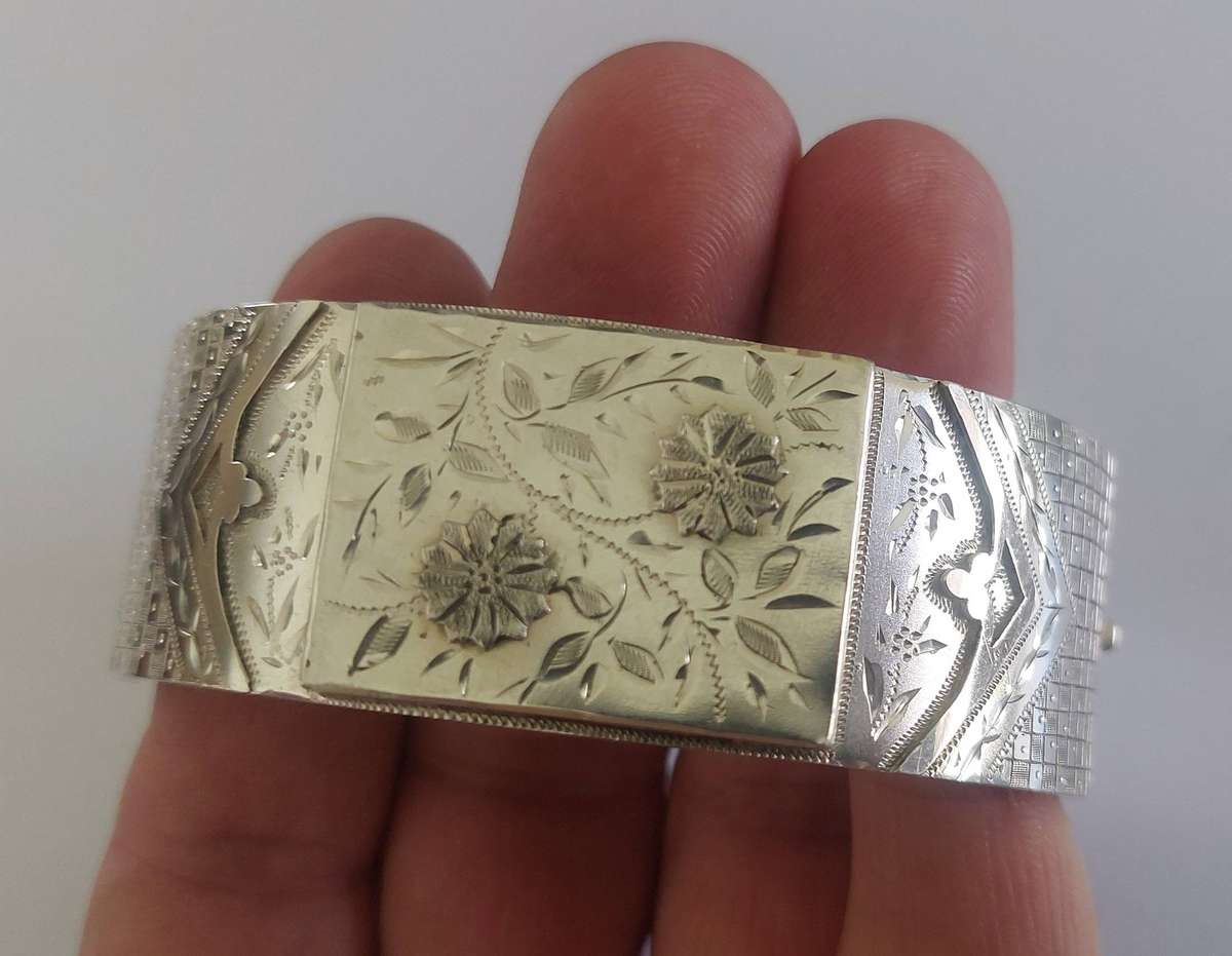 large Victorian sterling silver clip bangle circa 1880's