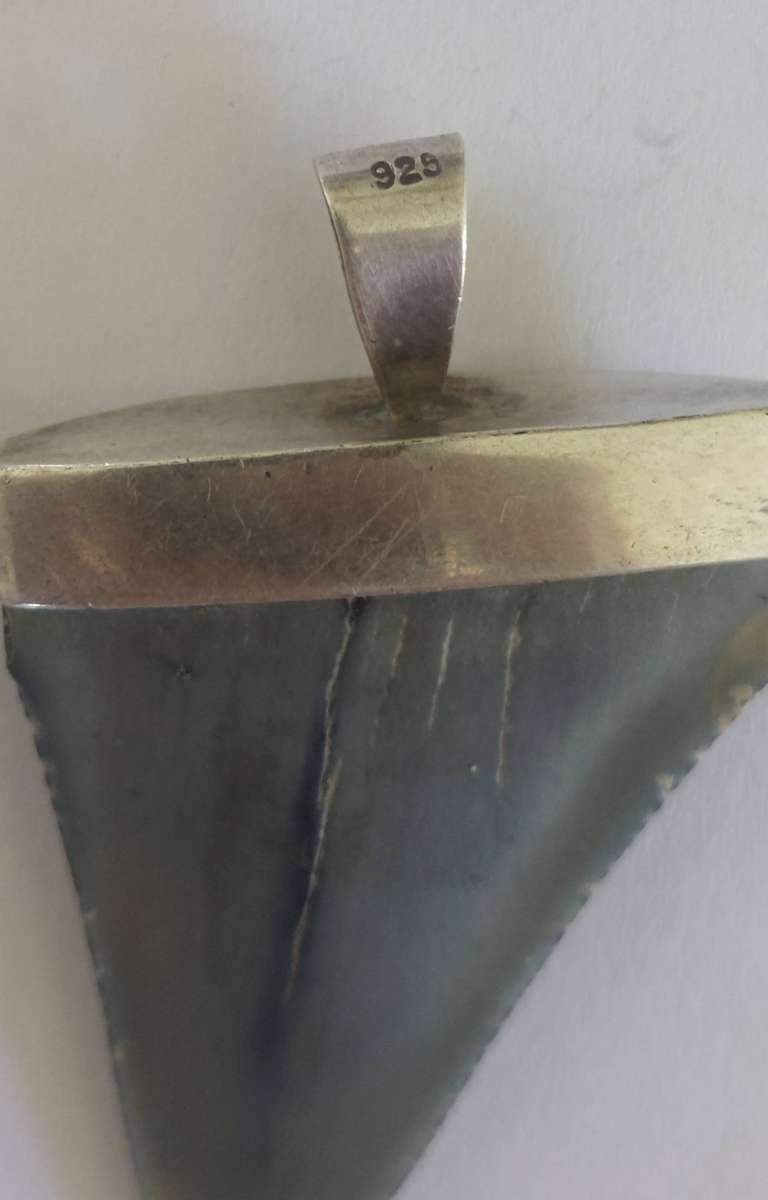 Amazing large vintage sterling silver fossilized shark tooth pendant 15.4g