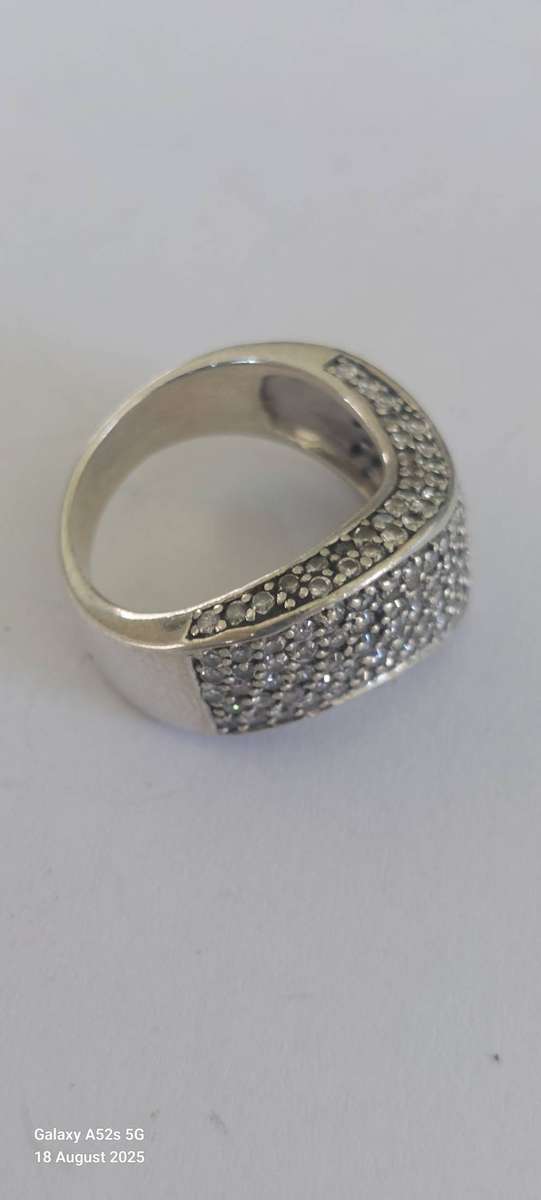 Spectacular vintage sterling silver cz ring 7.5g