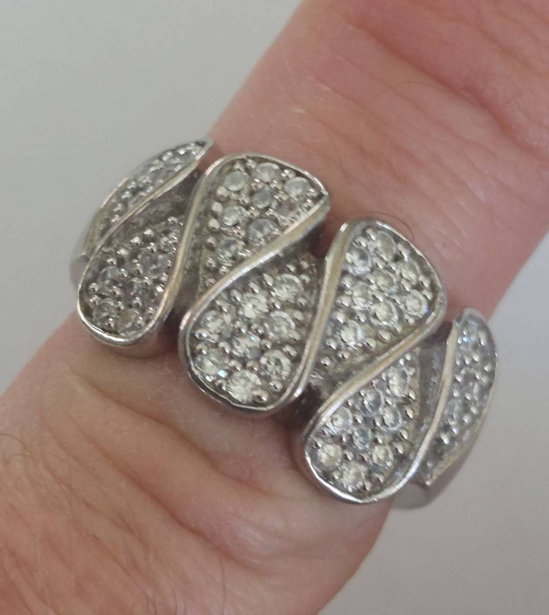 Lovely vintage sterling silver cz ring 4.9g