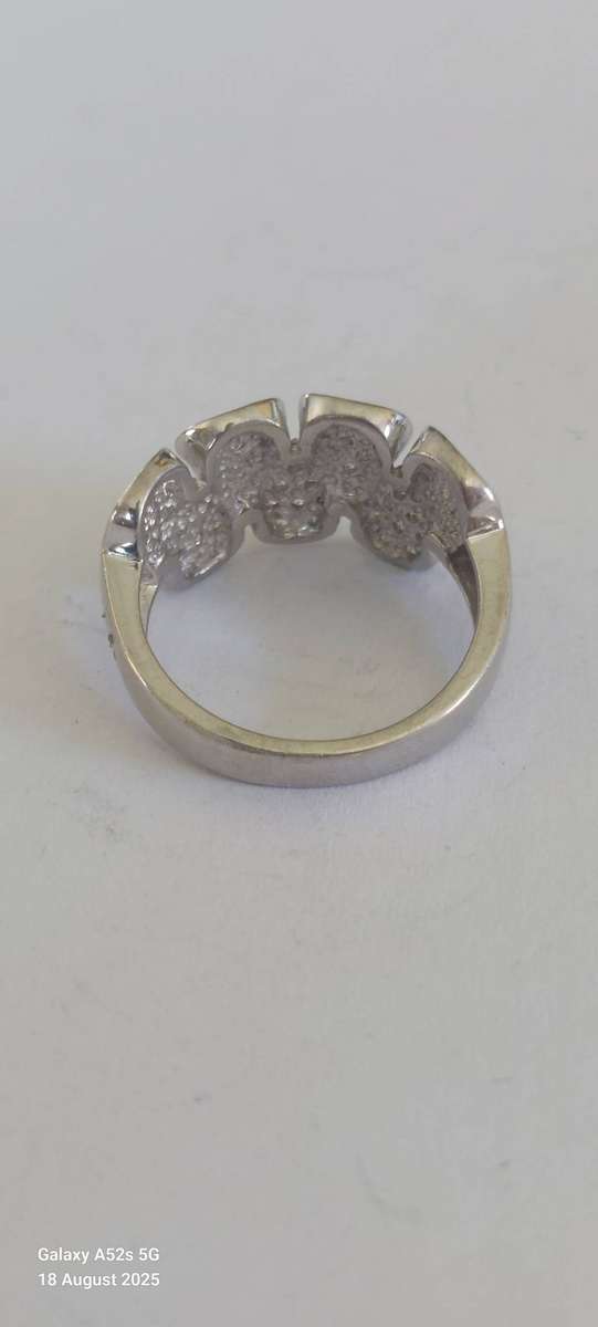 Lovely vintage sterling silver cz ring 4.9g