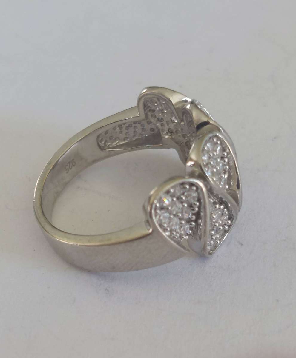 Lovely vintage sterling silver cz ring 4.9g