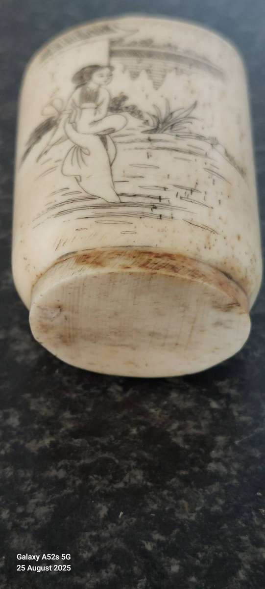 Another Antique Chinese oxbone scrimshaw snuff bottle Value R1500