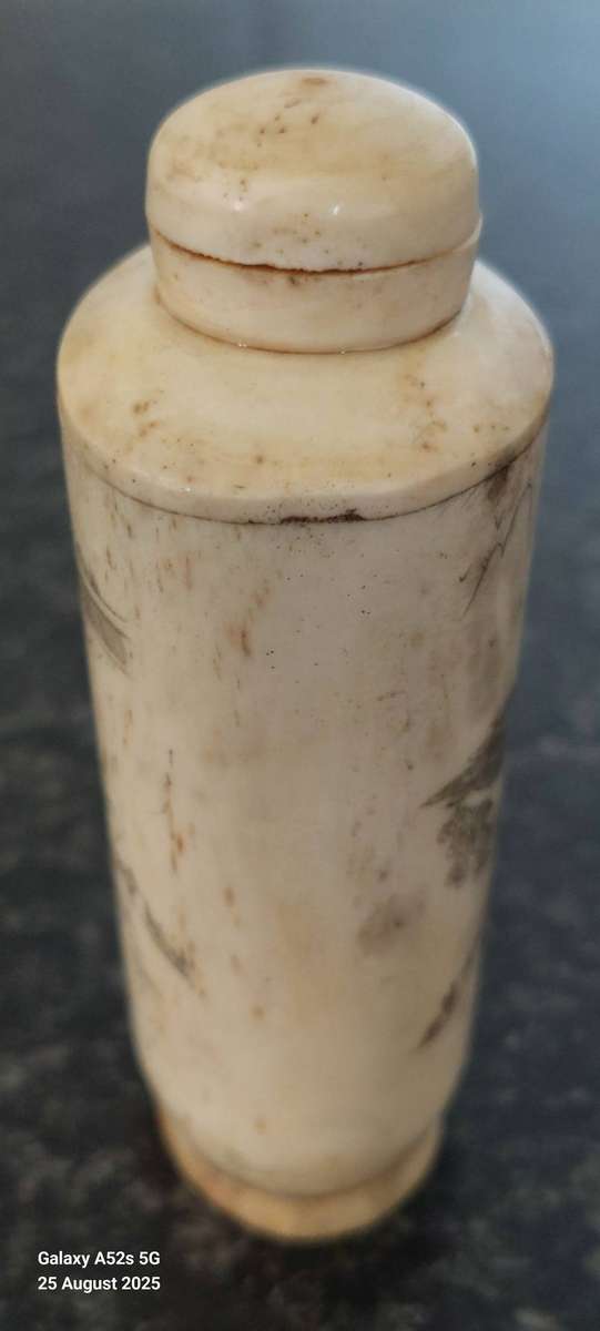 Another Antique Chinese oxbone scrimshaw snuff bottle Value R1500