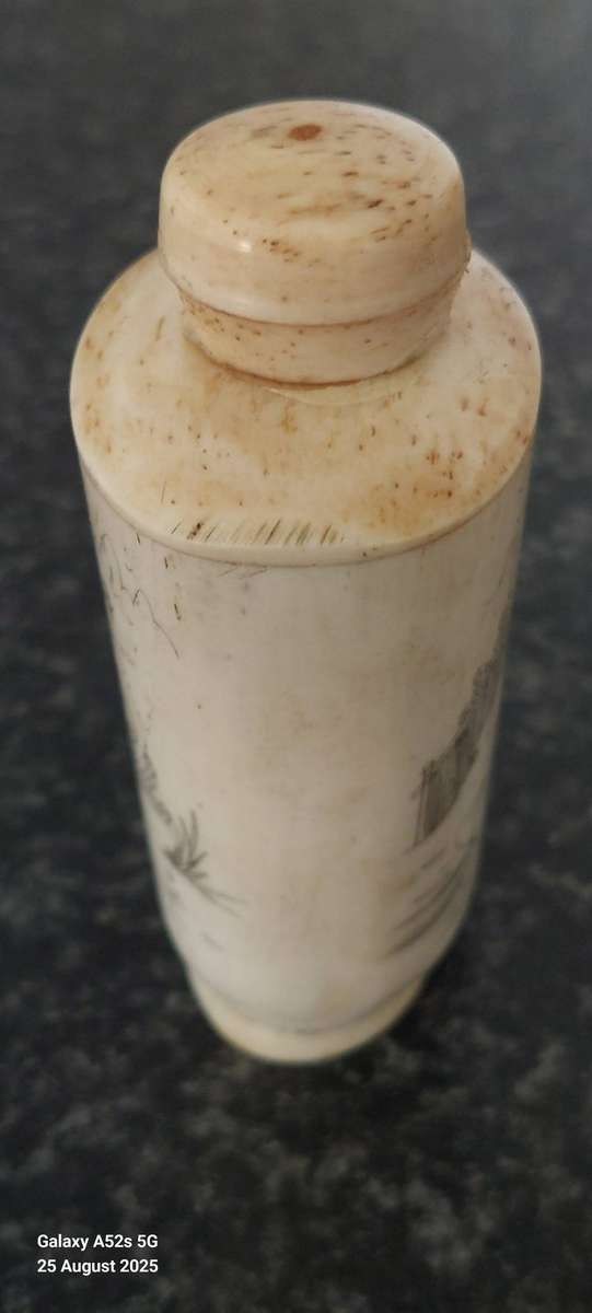 Antique Chinese oxbone scrimshaw snuff bottle Value R1500