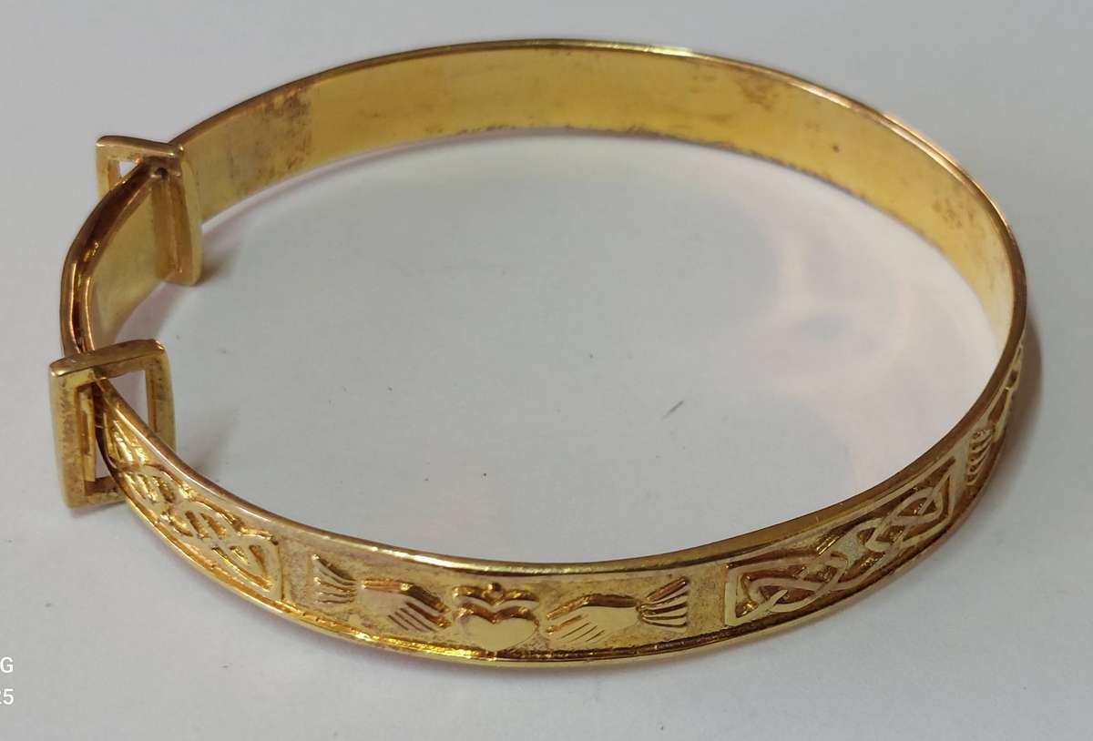 Vintage Irish 24ct gold plated sterling silver Claddagh bangle 23.4g Value R2500