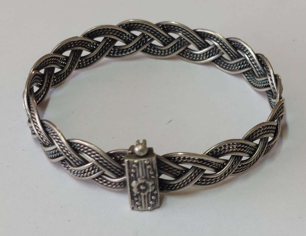 Spectacular vintage sterling silver woven look bracelet 20.1g