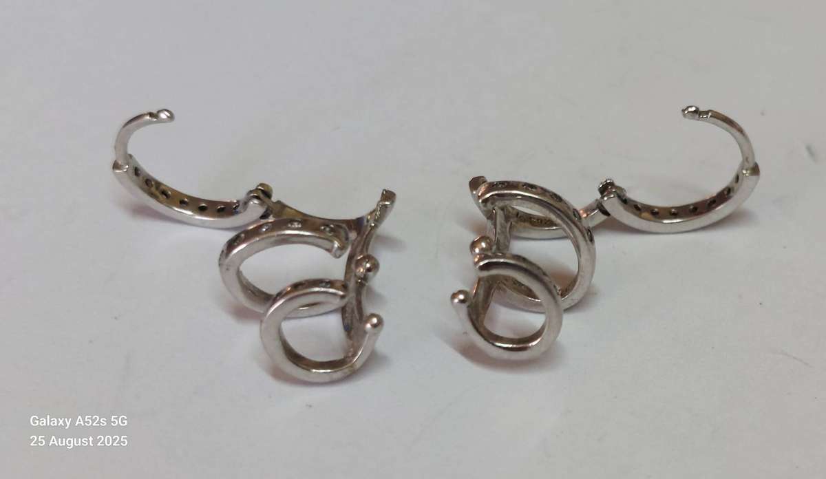 Exquisite sterling silver cz cuff earrings 3.7g