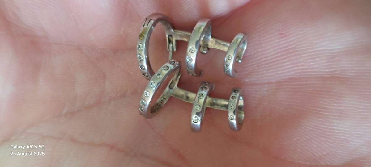 Exquisite sterling silver cz cuff earrings 3.7g