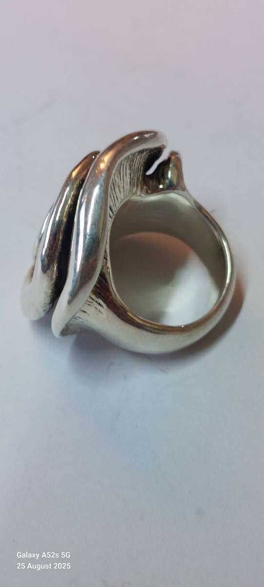 Exquisite large sterling silver rose ring 9.6g