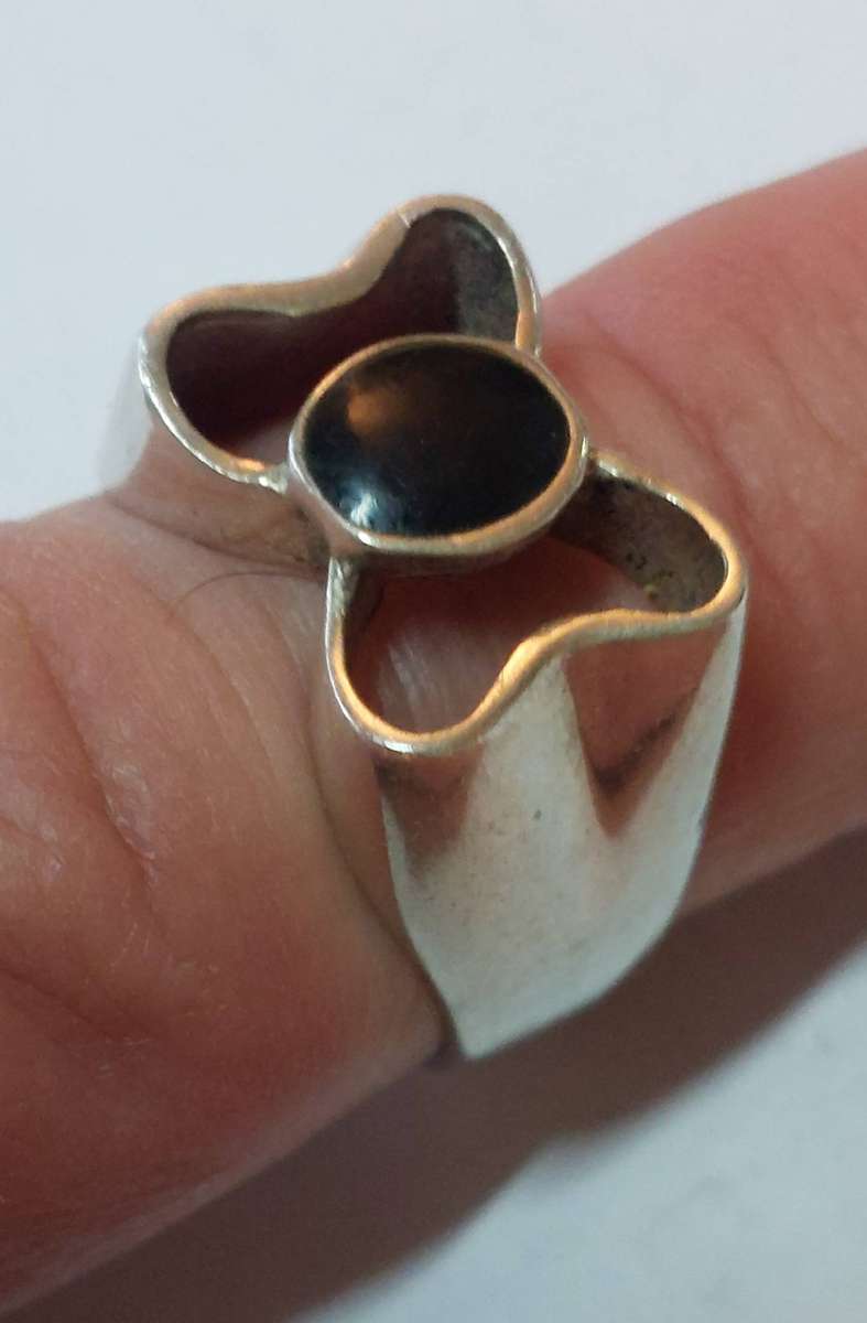 Isreal Vintage sterling silver onyx ring 4.8g