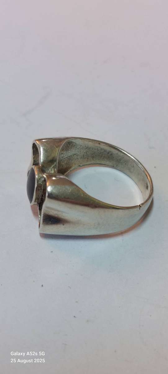 Isreal Vintage sterling silver onyx ring 4.8g