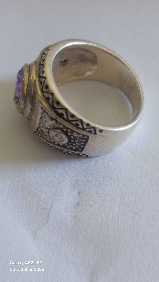 Stunning large sterling silver purple cz ring 12.0g