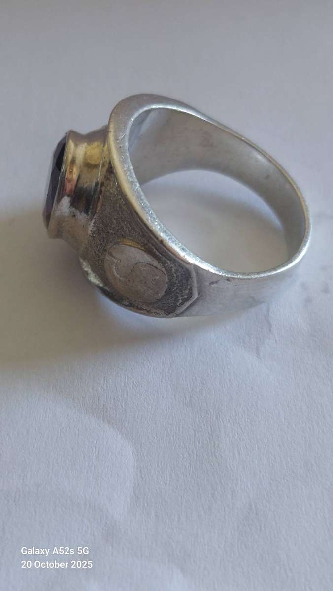 Magnificent Extra large vintage sterling silver garnet ring 19.5g