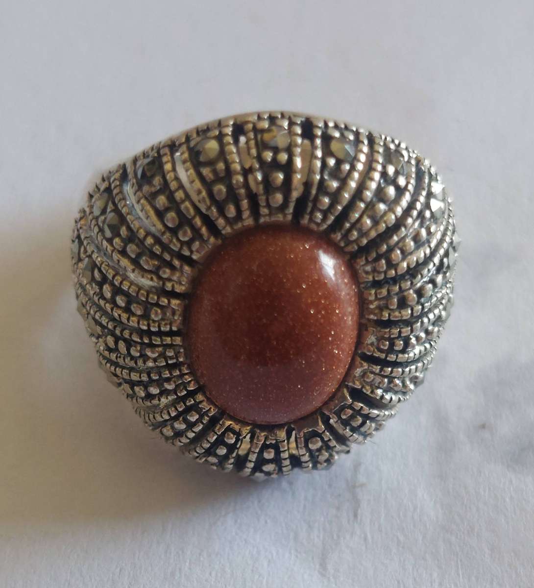 Stunning vintage sterling silver Goldstone & marcasite ring 7.2g