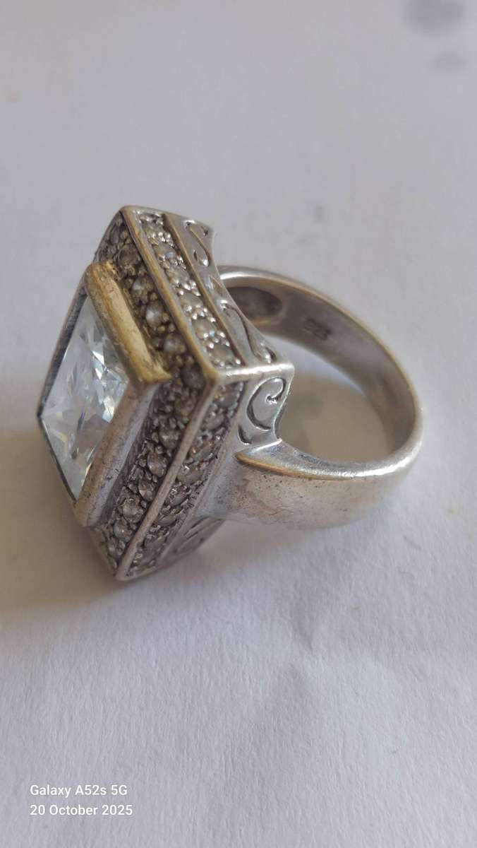Large vintage sterling silver cz ring 10.6g