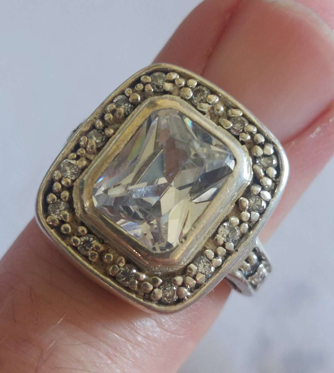 Exquisite large vintage sterling silver cz ring 8.0g