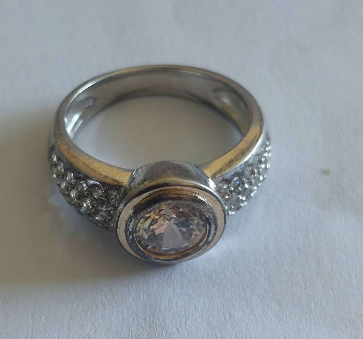 Lovely vintage sterling silver cz ring 5.3g