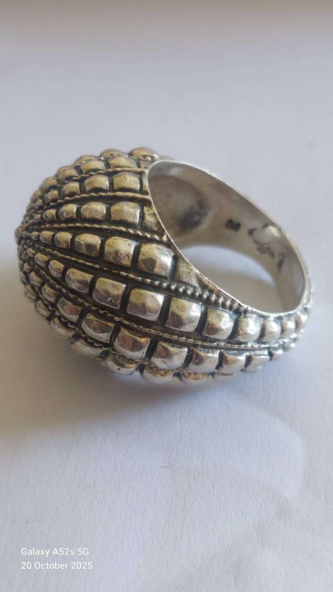 Spectacular!! Signed Italian designer organic form ring 27g Value R4500