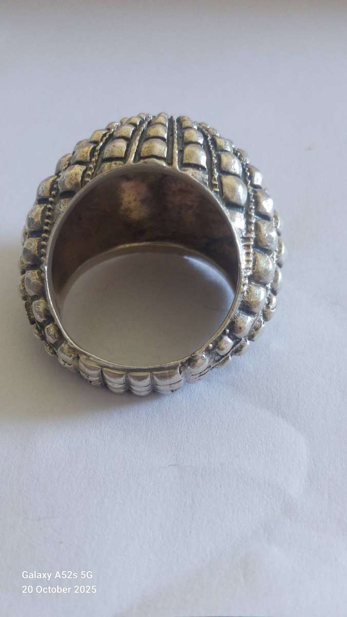 Spectacular!! Signed Italian designer organic form ring 27g Value R4500