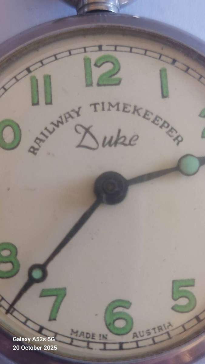 Awesome vintage Duke Railway Timekeeper pockets watch 100% working