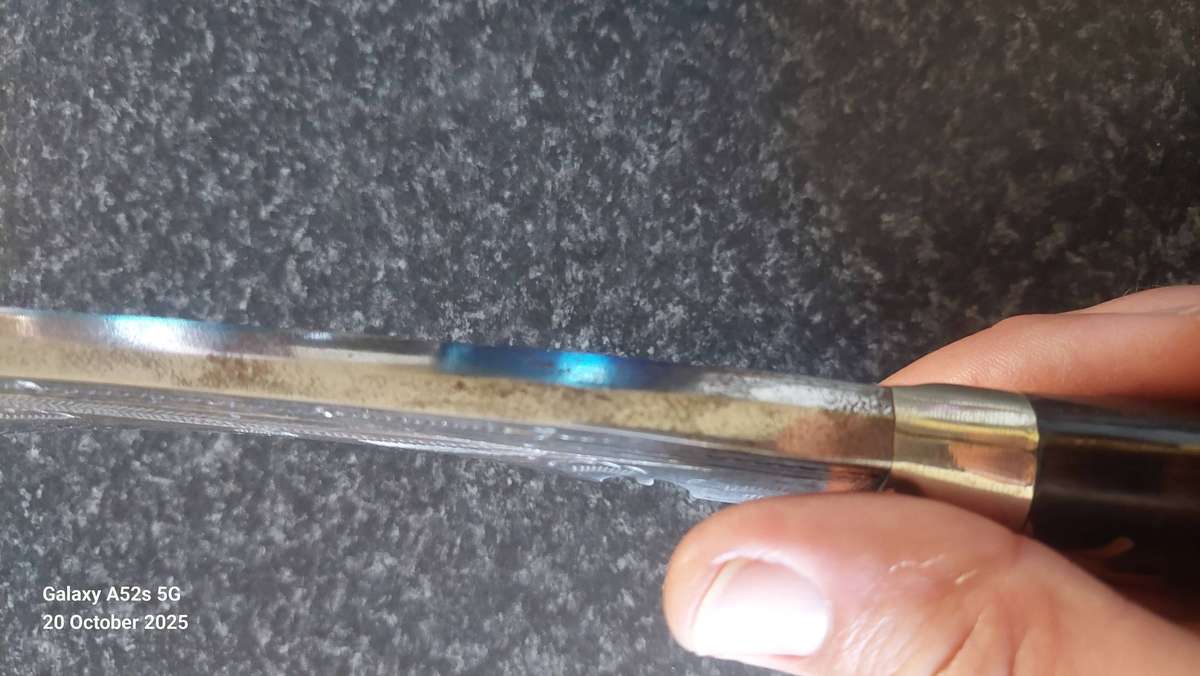 Amazing large 490mm antique Kukri knife with dragon detail Value R4000