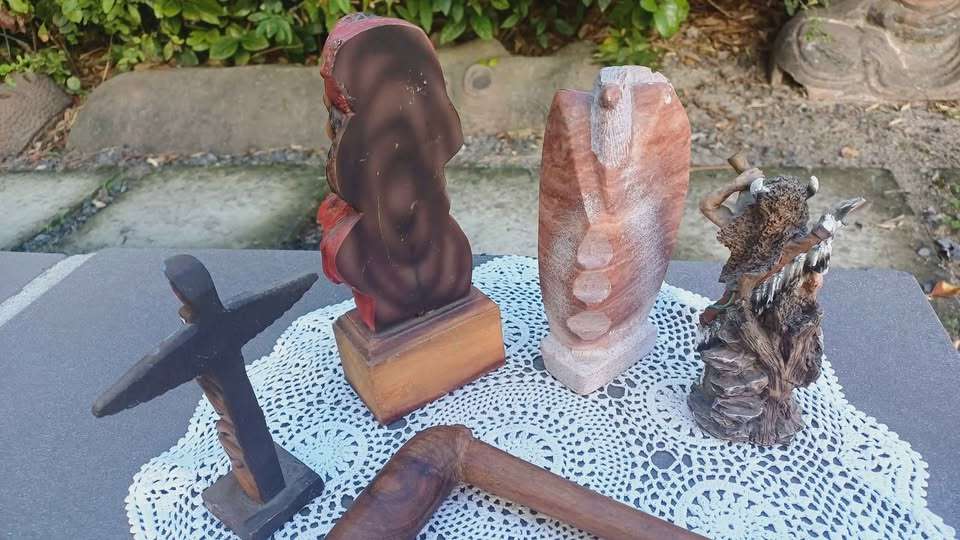 3 American Indian Figurines, Totem Pole and Peace Pipe