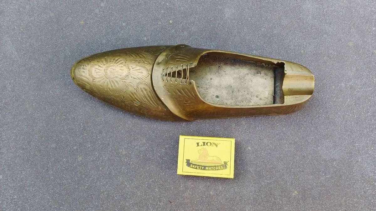 6 eclectic heavy (3.47kgs!) vintage brass lot