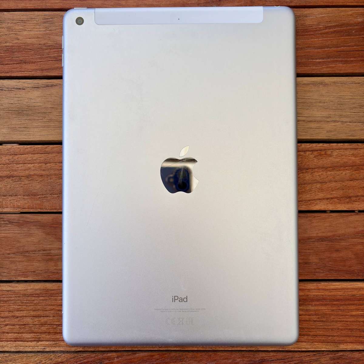 Apple iPad 10.2 (7th Gen, 2019) 128GB  Excellent Condition