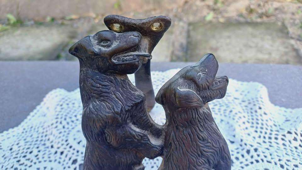 Vintage Brass Door Knocker. Sealyham Terrier Dogs. Elpec England .Reg 811901