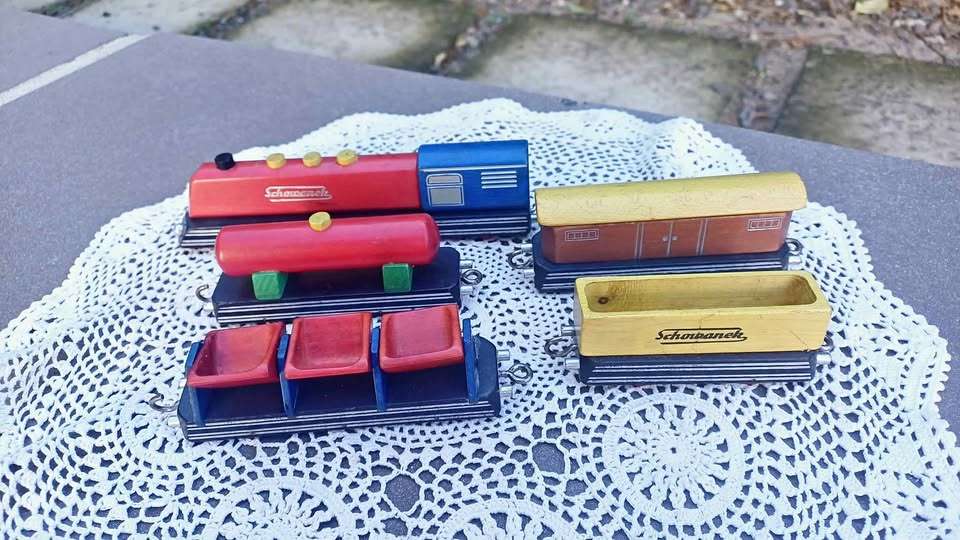 Circa 1948. Schowanek wooden train set Nr. 10401 in original box. Made in Austria