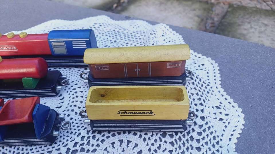 Circa 1948. Schowanek wooden train set Nr. 10401 in original box. Made in Austria