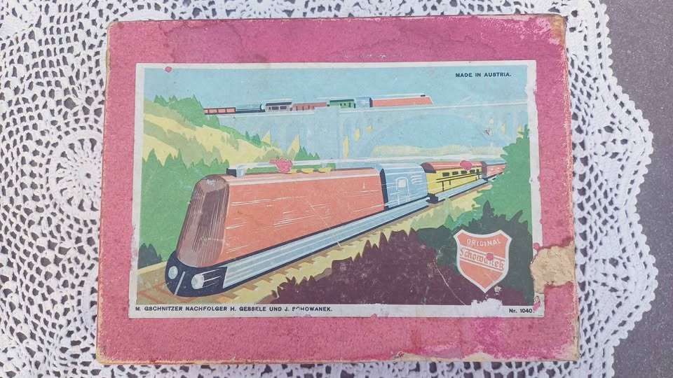 Circa 1948. Schowanek wooden train set Nr. 10401 in original box. Made in Austria