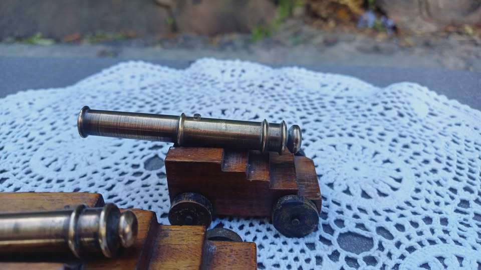 Pair of miniature brass cannons