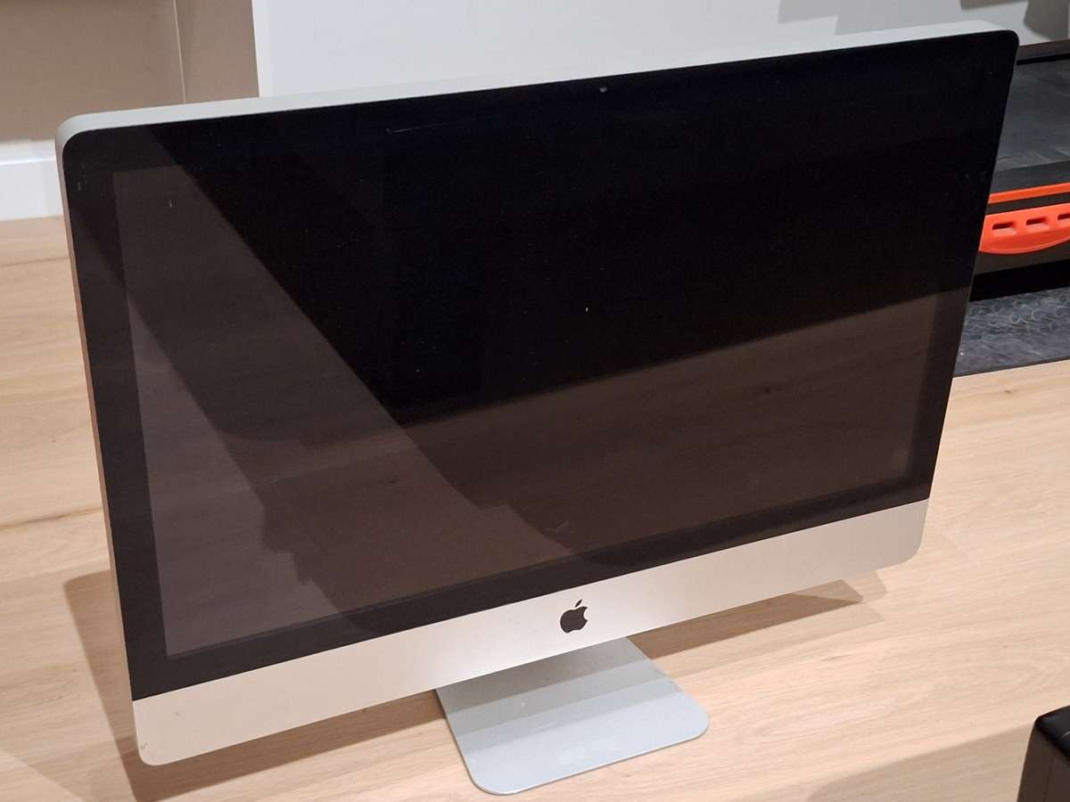 *REDUCED* Apple iMac 27-inch, Mid 2011