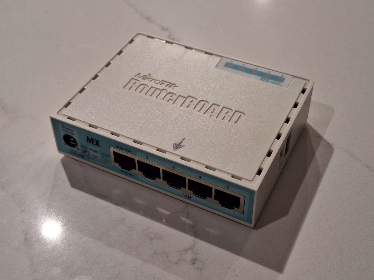 MikroTik RB750GR3 hEX 5-port Ethernet Router
