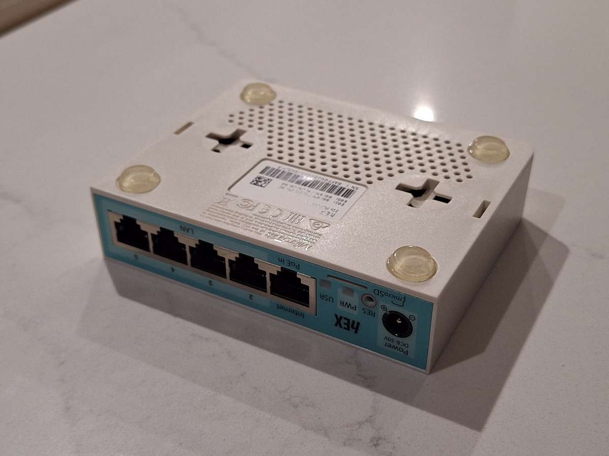 MikroTik RB750GR3 hEX 5-port Ethernet Router