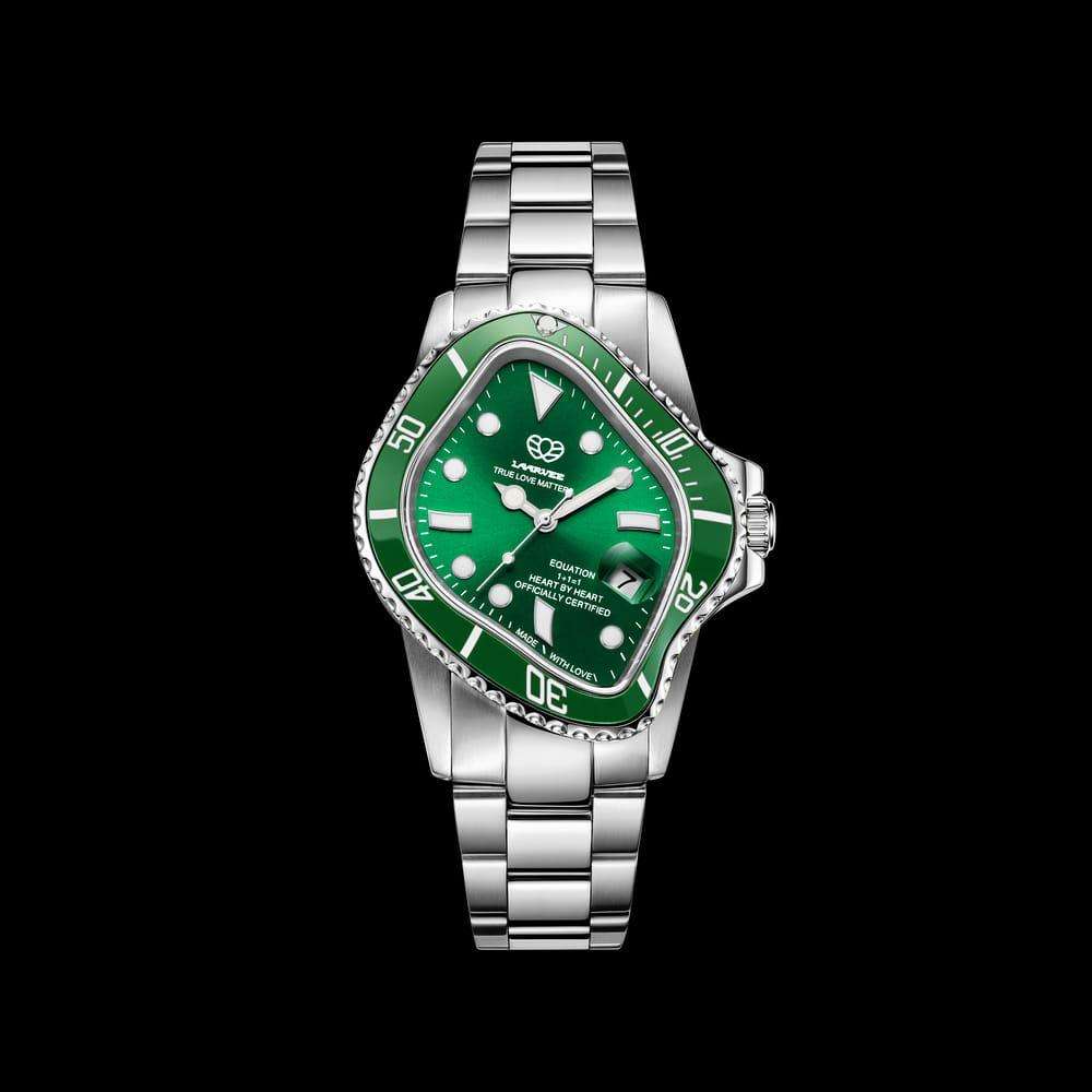 Laarvee Golden Precision Steel watch stainless steel with a green dial and bezel in original box