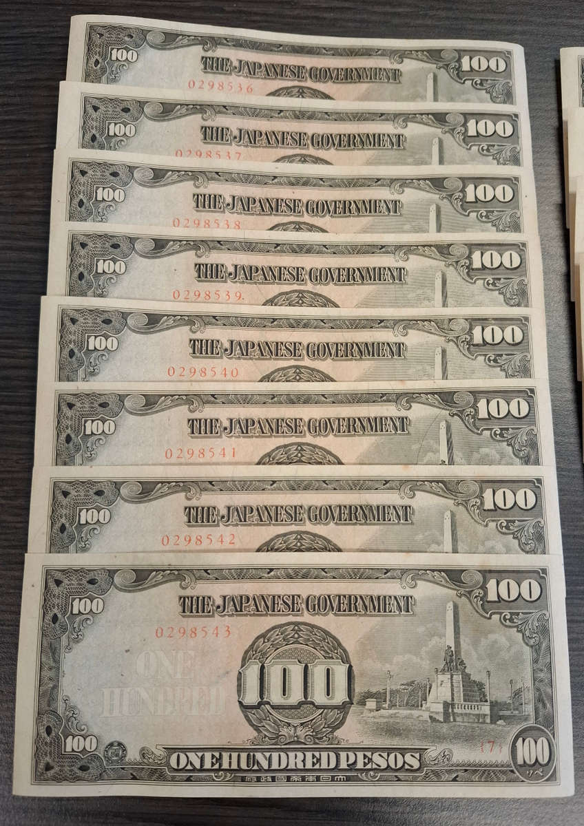 Japanese Government One Hundred Pesos notes in sequence x14