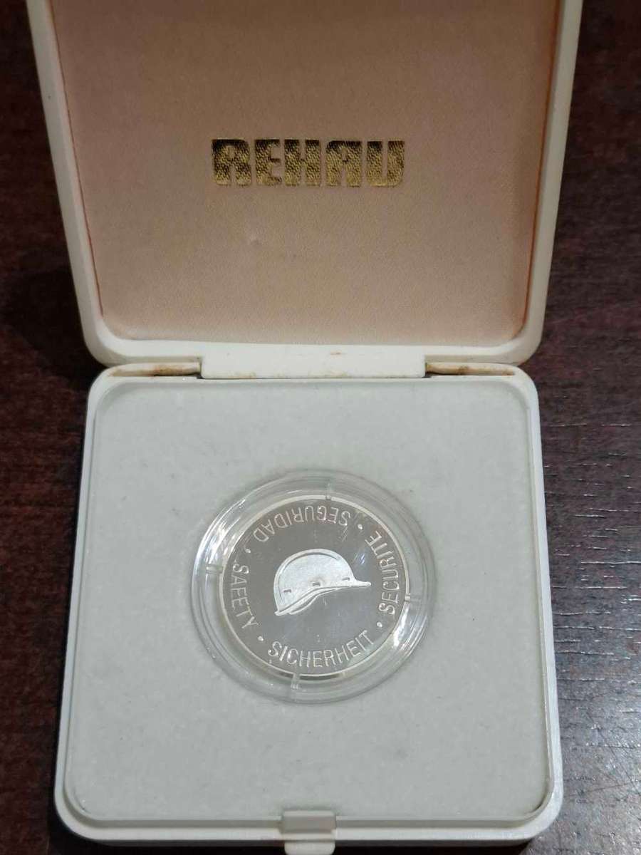 Rehau safety medallion silver