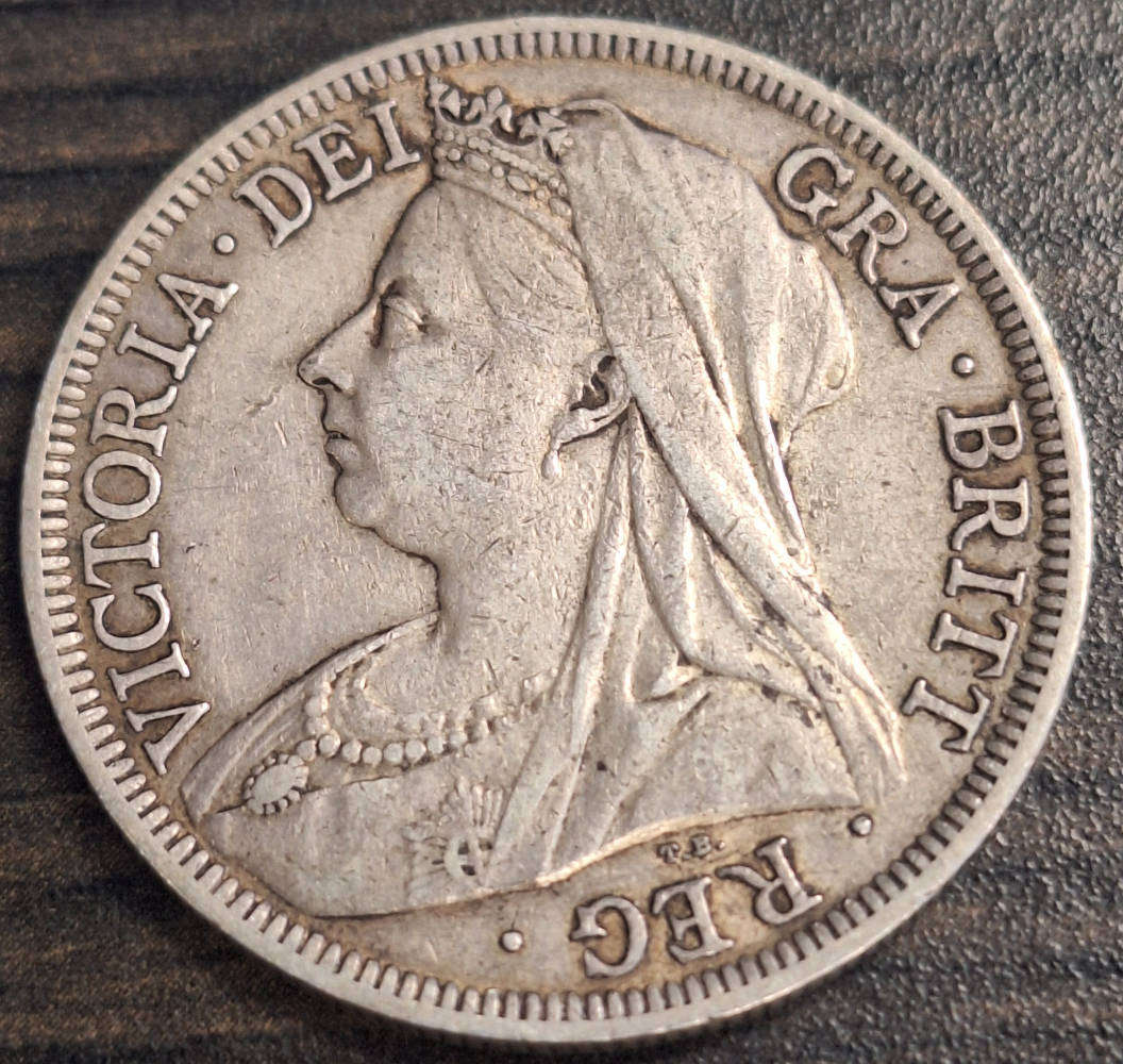 1900 Great Britain Half Crown