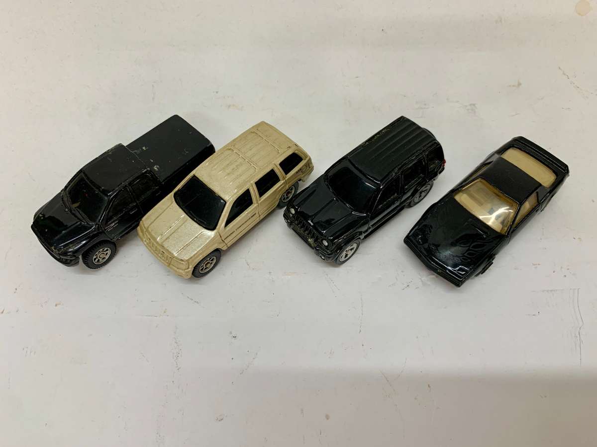 Lot of 4 Maisto Die Cast Cars