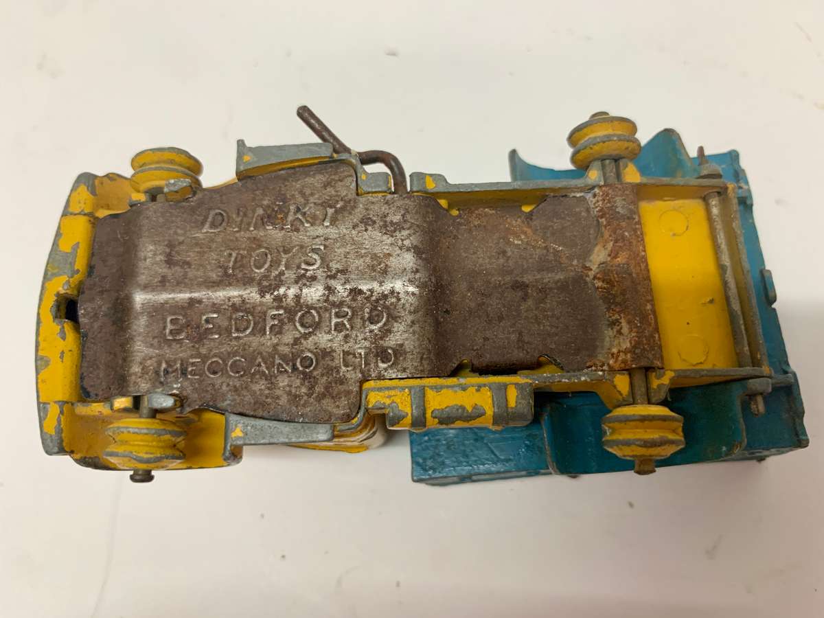Dinky Toys Bedford
